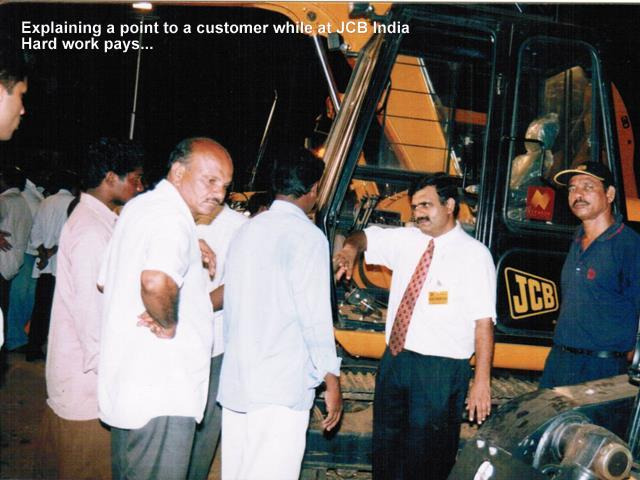 s0011 slide 9 explaining a feature to customer jcb